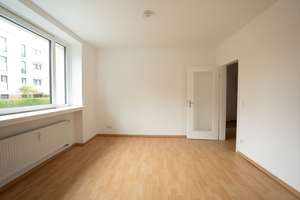 Sonnige Terrasse und eigener Garten - Moderne 2-Zimmerwohnung in Lokstedt – Lohkoppelweg 1, 22529 Lokstedt, Hamburg – Vorschaubild 13