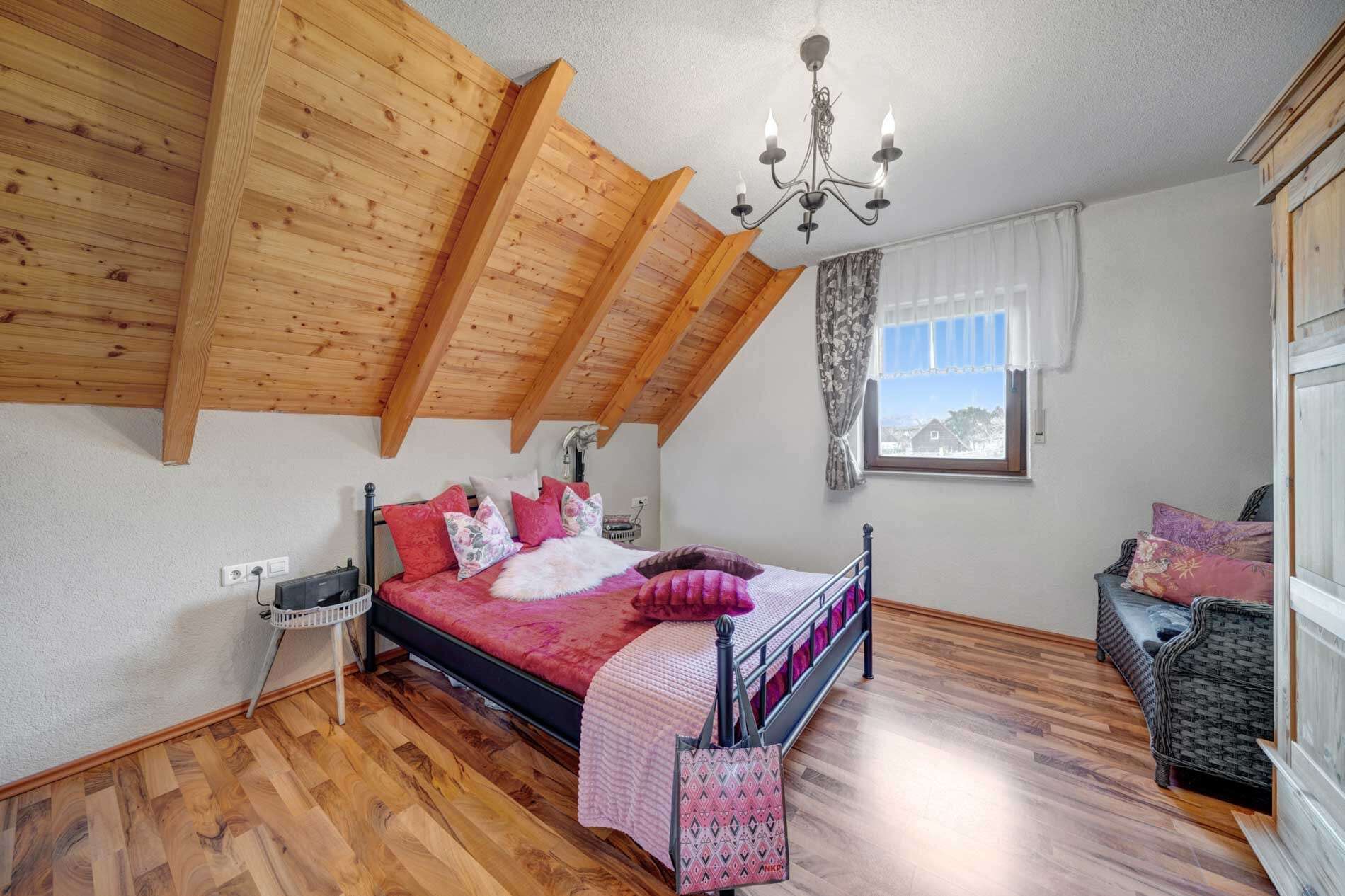 Immobilie in Salem - Attraktives 3-Familienhaus (Mehrgenerationenhaus) mit großer Hauptwohnung in ruhiger Lage von Beuren - Bild 28