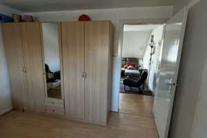 Großzügige 2 Zimmer Dachgeschoss-Wohnung in Essen-Frohnhausen zum 01.06.25! – Dahnstr. 18, 45144 Essen – Vorschaubild 4