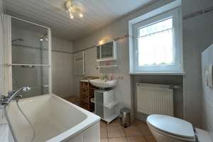 Mehrgenerationenhaus in Marlesreuth – Die vollständige Adresse der Immobilie erhältst du vom Anbieter., 95119 Naila – Vorschaubild 10