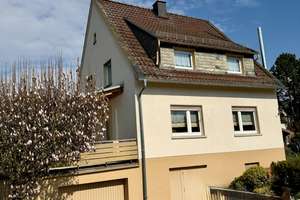 Gepflegtes Einfamilienhaus zum Selbstbezug oder Anlage – Die vollständige Adresse der Immobilie erhältst du vom Anbieter., 55618 Simmertal – Vorschaubild 2
