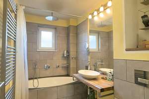 Berlin-Mariendorf: Traumwohnung mit sonnigem Dach in ruhiger Top-Lage + Stellplatz – Die vollständige Adresse der Immobilie erhältst du vom Anbieter., 12109 Mariendorf, Berlin – Vorschaubild 9