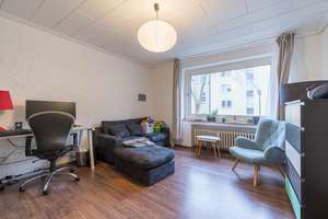 Sehr schöne, ruhige, 3,5-Zimmer-Wohnung, mit kompletter Einbauküche.