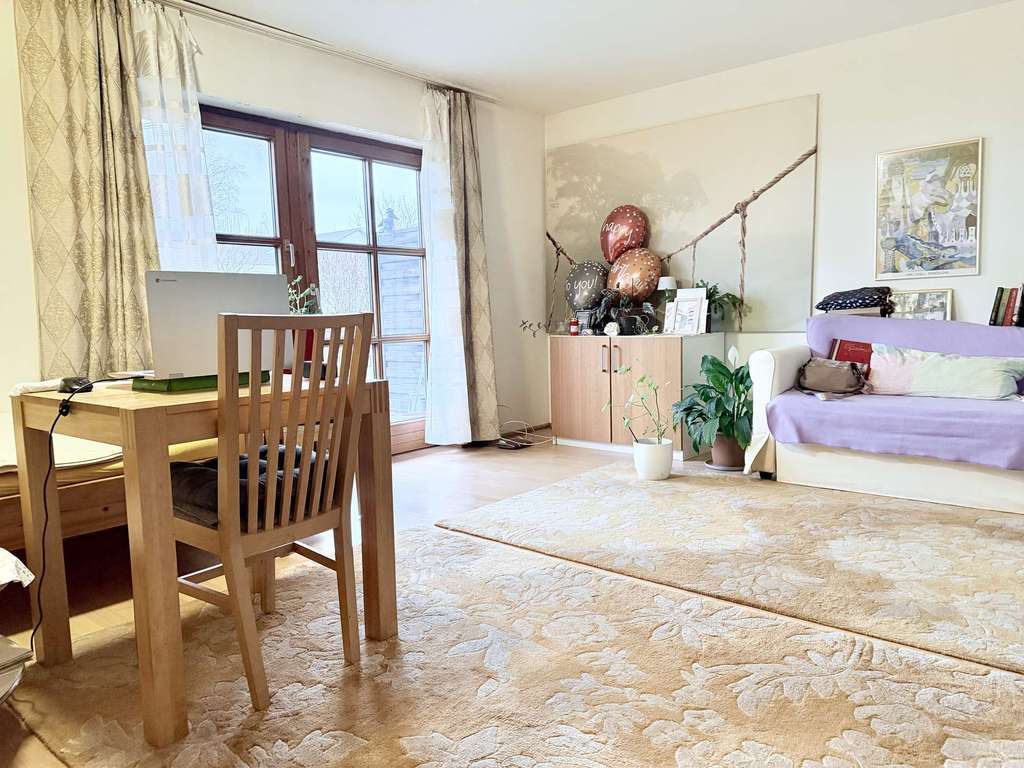 Immobilie in Rosenheim - Klein, fein & mit eigenem Garten: Charmantes 1-Zimmer-Appartement in ruhiger Lage von Rosenheim - Bild 2