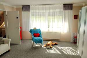 Zweifamilienhaus mit zwei Garagen und großem Garten – Ihr idyllischer Rückzugsort! – Die vollständige Adresse der Immobilie erhältst du vom Anbieter., 51580 Reichshof – Vorschaubild 4