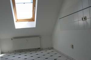 2 Raum-Dachgeschosswohnung mit Balkon u. Blick ins Grüne – Dimpfelstraße 17, 4347 Schönefeld-Abtnaundorf, Leipzig – Vorschaubild 9