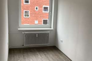 Frisch saniertes 1,5-Zimmer-Single-Appartment sofort einzugsbereit! – Tarnowitzer Weg 8, 22049 Dulsberg, Hamburg – Vorschaubild 2
