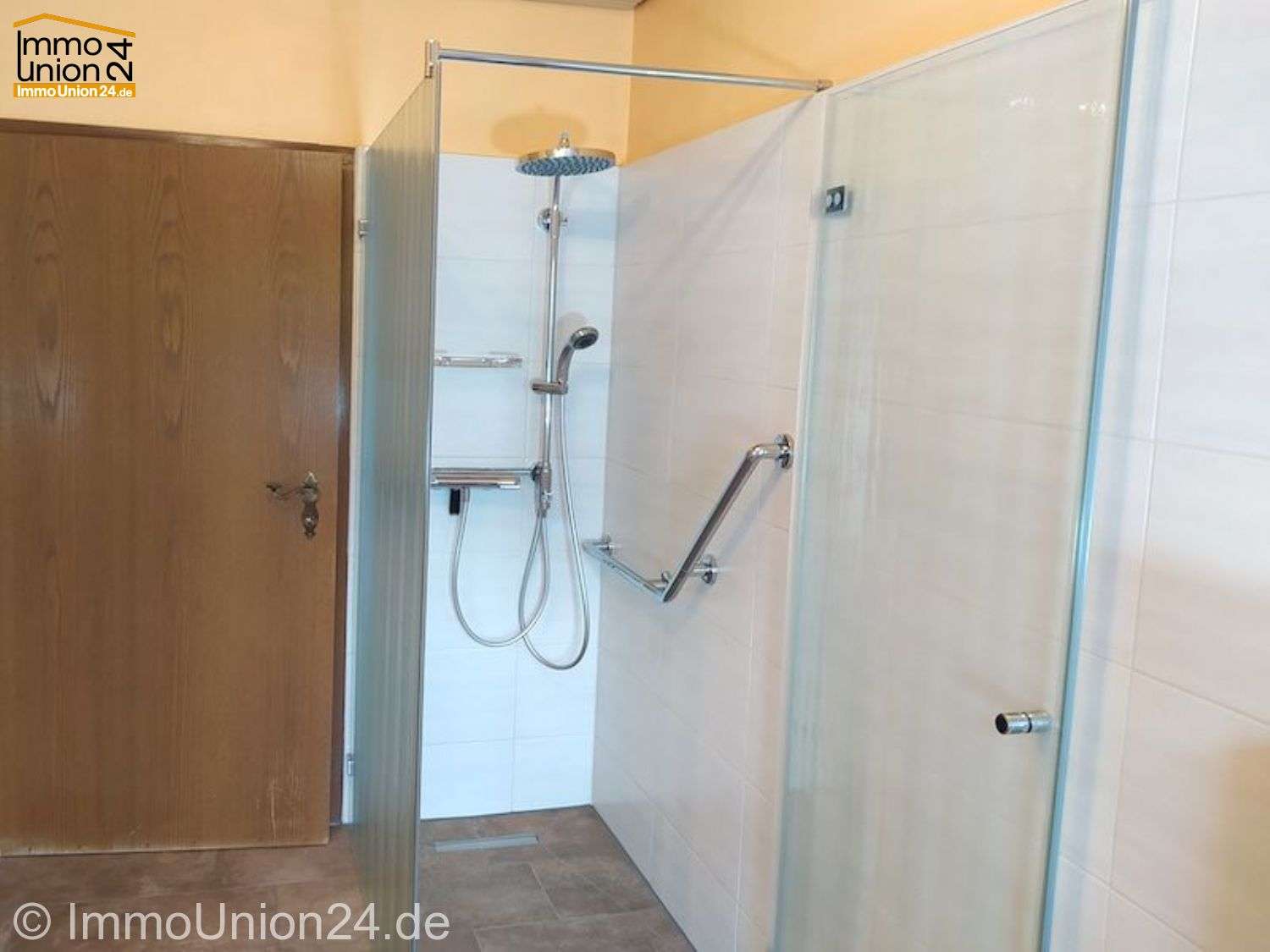 Immobilie in Langenzenn - 689.000,- für 200 qm Haus mit Potential für zwei Wohneinheiten oder für Selbständigkeit (z.B. Büro) - Bild 13