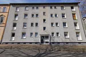 Helle 3 Zimmerwohnung mit Balkon im Hochparterre