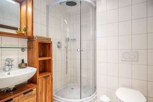 Stylische 1-Zimmer Wohnung im 3. OG mit Aufzug in M.-Neuhausen (inklusive Nebenkosten) – Landshuter Allee 158a, 80637 Dom Pedro, München – Vorschaubild 4