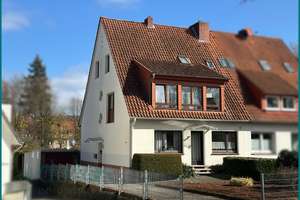 Weststadt- charmante Doppelhaushälfte mit Traumgarten