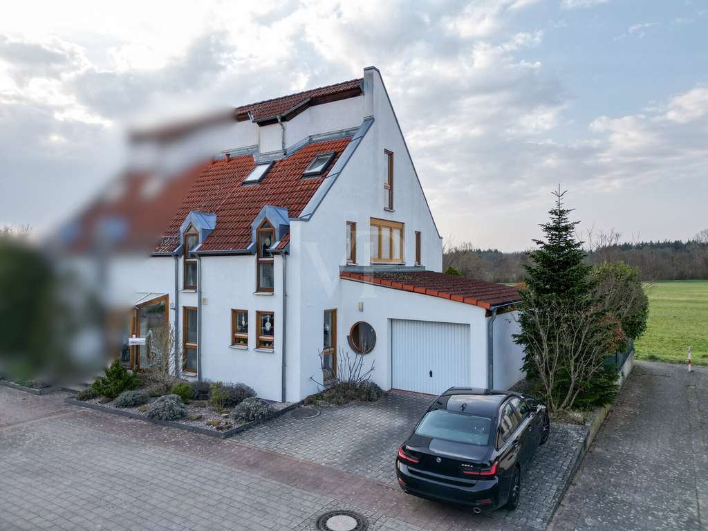 Immobilie in Karlsdorf-Neuthard - Gepflegte Doppelhaushälfte in begehrter Wohnlage von Karlsdorf - Bild 2