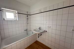 Moderne 4-Zimmer-Wohnung mit Balkon in Schweinau zu vermieten  – Ambergerstraße 36, 90441 Hohe Marter, Nürnberg – Vorschaubild 5