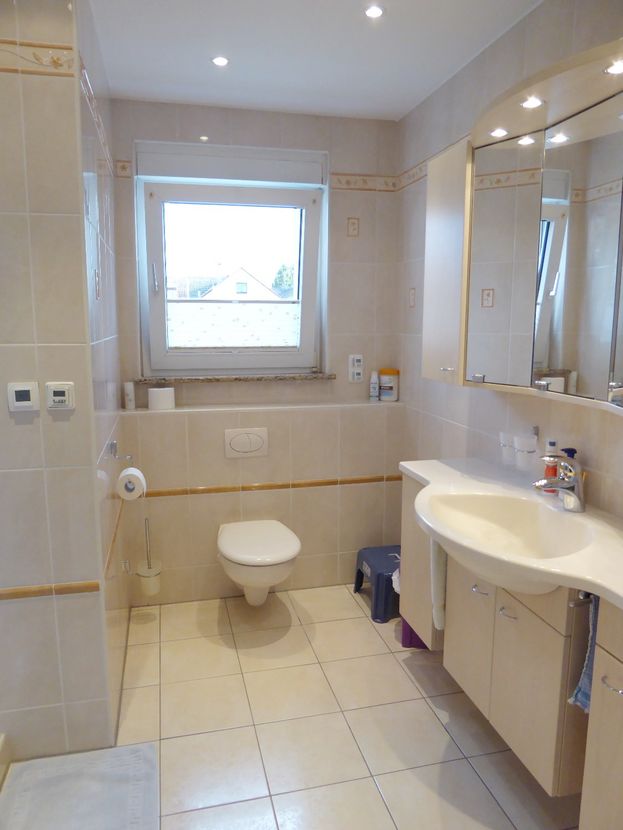 Ein Haus für die große Familie...V-E-R-K-A-U-F-T.. image