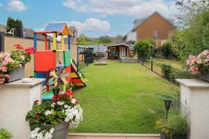 Familienfreundliches Reihenhaus mit sonniger Terrasse und schönem Garten – Die vollständige Adresse der Immobilie erhältst du vom Anbieter., 46119 Klosterhardt-Süd, Oberhausen – Vorschaubild 9