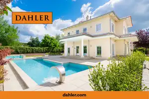 Mediterrane Stadtvilla mit Außenpool für gehobene Wohnansprüche – Sächsische Schweiz-Osterzgebirge (Kreis) – Vorschaubild 35