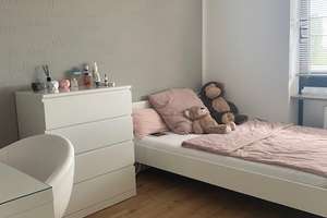 SCHNUCKELIGES DACHGESCHOSS 
...ein Aufstieg der sich lohnt mit 
27qm Dachterrasse – Die vollständige Adresse der Immobilie erhältst du vom Anbieter., 40227 Oberbilk, Düsseldorf – Vorschaubild 2