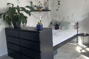 UNTERMIETE: 1-Zimmer-Wohnung mit seperatet Küche am Hansaring  – Die vollständige Adresse der Immobilie erhältst du vom Anbieter., 50668 Altstadt/Nord, Köln – Vorschaubild 3