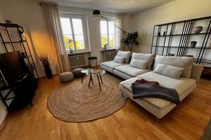 Urban wohnen in Schwabing-West: großzügige 3-Zimmer-Wohnung mit Loft-Charakter, Loggia & Lift