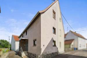 Doppelhaushälfte mit Potenzial – Gestalten Sie Ihr neues Zuhause selbst in Friedberg-Bruchenbrücken – Die vollständige Adresse der Immobilie erhältst du vom Anbieter., 61169 Friedberg (Hessen) – Vorschaubild 2