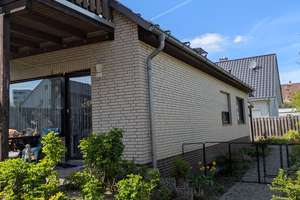Provisionsfrei – Einfamilienhaus mit Einliegerbereich, Südgarten, Garage & Stellplätzen in Hannover – Die vollständige Adresse der Immobilie erhältst du vom Anbieter., 30627 Misburg-Nord, Hannover – Vorschaubild 3