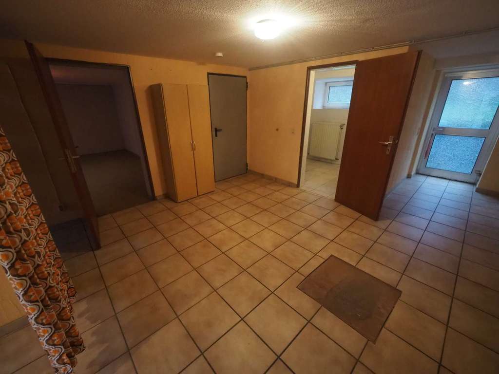 Immobilie in Contwig - GEMÜTLICHES EINFAMILIENHAUS MIT DOPPELGARAGE IN CONTWIG - Bild 3