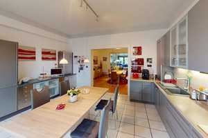 ++ CHARMANTES 2-FAMILIENHAUS MIT POOL ++ – Düsseldorf – Vorschaubild 4