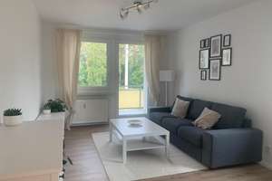 Schöne 3 Zimmer Wohnung mit Balkon im grünen / Frisch renoviert – Die vollständige Adresse der Immobilie erhältst du vom Anbieter., 39317 Elbe-Parey – Vorschaubild 1