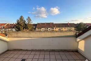 Ruhige 3-Zi-Wohnung mit toller Dachterrasse in zentraler Lage, sofort bezugsfrei – Die vollständige Adresse der Immobilie erhältst du vom Anbieter., 76185 Mühlburg, Karlsruhe – Vorschaubild 2