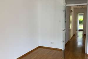 Alltagstaugliche 3-Zimmer-Wohnung mit Balkon in Frankfurt am Main – 60388 Bergen-Enkheim, Frankfurt am Main – Vorschaubild 8