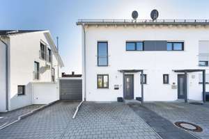 Attraktive und moderne Doppelhaushälfte mit Fernwärmeanschluss in Taufkirchen/Vils – Die vollständige Adresse der Immobilie erhältst du vom Anbieter., 84416 Taufkirchen (Vils) – Vorschaubild 3