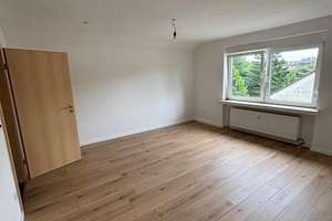 Neu renoviert 2025: helle 2,5-Zimmer-Wohnung mit begehbarem Kleiderschrank in OB-Osterfeld
