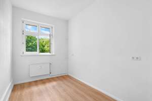 Charmante 2-Zimmer-Wohnung mit Gartenmitbenutzung in Adlershof – Die vollständige Adresse der Immobilie erhältst du vom Anbieter., 12489 Adlershof, Berlin – Vorschaubild 2