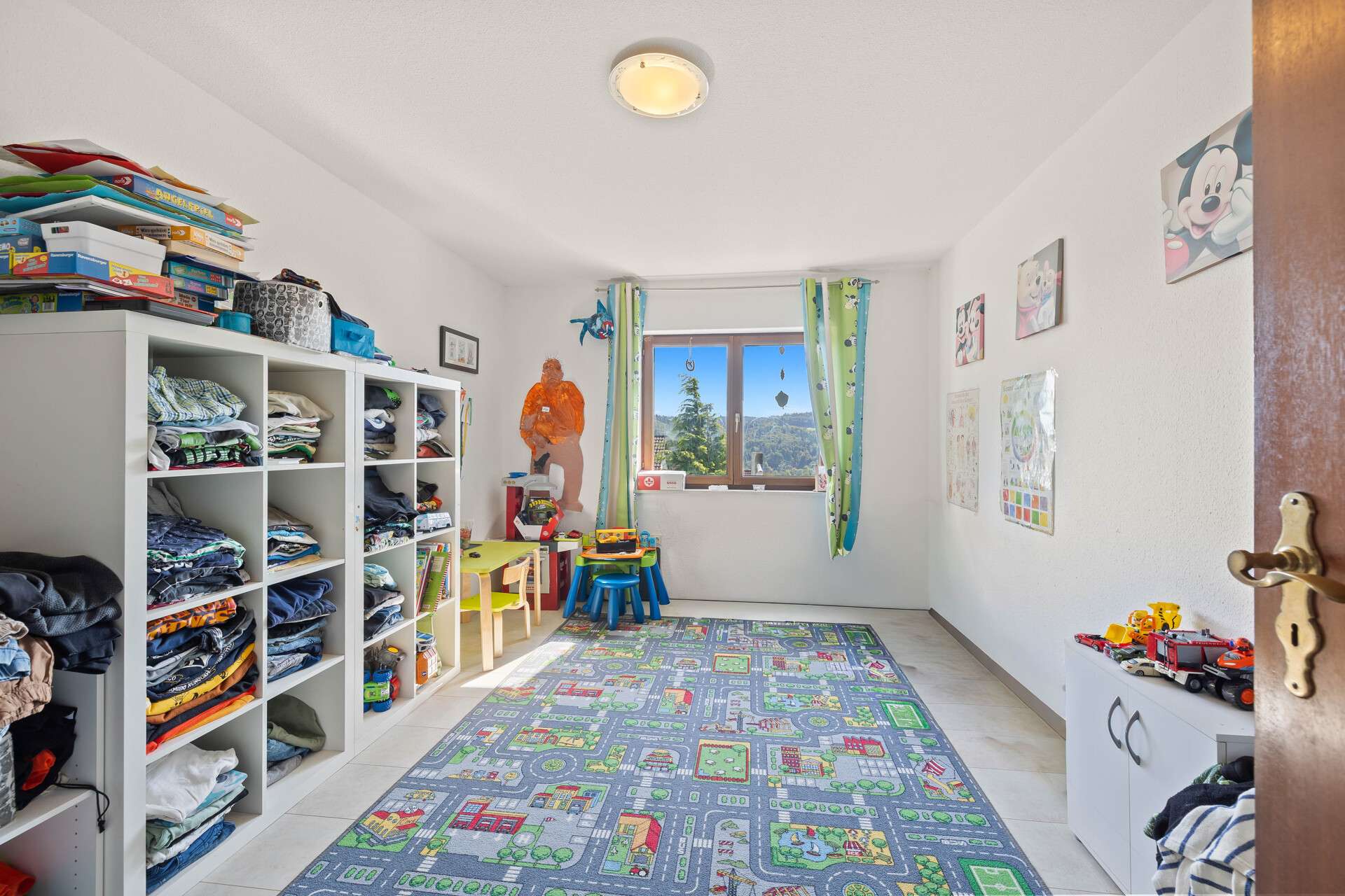 Immobilie in Hohentengen am Hochrhein - Platzwunder mit 2 Wohneinheiten - ca. 324 m² Wohnfläche, XXL-Dachterrasse - modernisiert inkl. PV - Bild 8