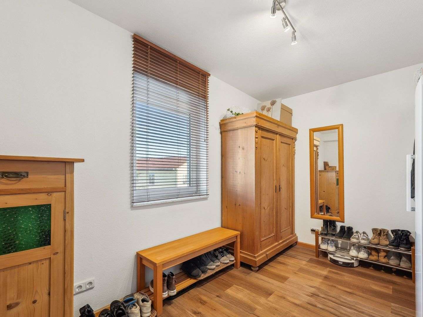 Immobilie in Waldbüttelbrunn - Gepflegtes Zweifamilienhaus in Waldbüttelbrunn - Bild 13