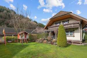 Fantastisches Familiendomizil: 2 EFH mit Garage, Carport u. wunderschönen Garten in 79263 Simonswald – Emmendingen (Kreis) – Vorschaubild 8