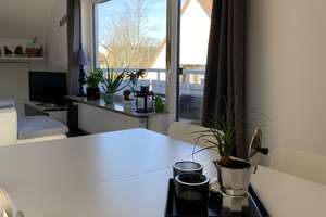 Modernisierte Dachgeschosswohnung mit zwei Zimmern sowie Balkon und Einbauküche – Reutlinger Straße 87, 70597 Waldau, Stuttgart – Vorschaubild 4