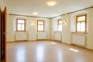 Besonderes Wohnhaus mit Charme – ehemaliges Gemeindehaus, vielseitig nutzbar – Die vollständige Adresse der Immobilie erhältst du vom Anbieter., 92281 Königstein – Vorschaubild 13
