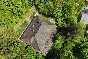 "Exklusive Premiumlage in Passau"
Großzügige Villa mit reichlich Platz, viel Privatsphäre und traum – Die vollständige Adresse der Immobilie erhältst du vom Anbieter., 94034 Hacklberg, Passau – Vorschaubild 5