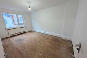Frisch gestrichene Wohnung direkt in der Innenstadt mit Wanne und Balkon! – Mittelstr. 8, 27568 Mitte, Bremerhaven – Vorschaubild 2