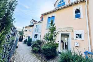 AS IMMOBILIEN: Partially furnished 4br townhouse fitted kitchen carport yard Schwalbach a.T – Main-Taunus-Kreis – Vorschaubild 22