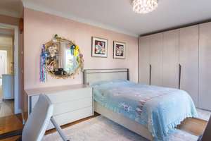 Wohnen auf 178 m²: Großzügige Erdgeschosswohnung mit sonnigen Terrassen in Trudering – Die vollständige Adresse der Immobilie erhältst du vom Anbieter., 81827 Waldtrudering, München – Vorschaubild 12