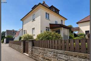 Charmante 4-Zimmer-Wohnung in Zweifamilienvilla mit großem Gemeinschaftsgarten in Göppingen