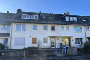 Bezugsfrei !!
Großes 3-Familienhaus (240 m²/9 Zimmer) mit Sonnengarten und Sonnenbalkon in TOP-Lage – Bonn – Vorschaubild 2