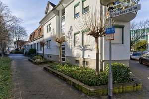 Gepflegtes Mehrfamilienhaus mit 6 Wohneinheiten und Tiefgaragenstellplätzen in Offenburg – Die vollständige Adresse der Immobilie erhältst du vom Anbieter., 77652 Offenburg – Vorschaubild 2