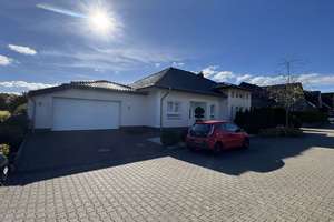 Komfortables Einfamilienhaus mit Wellnessbereich, Fußbodenheizung und Ausbaupotenzial – Die vollständige Adresse der Immobilie erhältst du vom Anbieter., 49090 Pye, Osnabrück – Vorschaubild 2