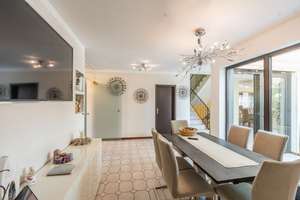 Exklusives Architektenhaus mit Wintergarten, Galerie und Einliegerwohnung in begehrter Lage – Die vollständige Adresse der Immobilie erhältst du vom Anbieter., 76229 Grötzingen, Karlsruhe – Vorschaubild 8