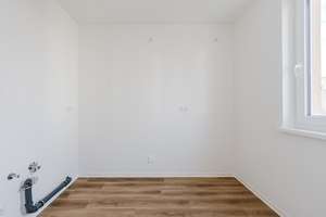 WBS 140 erforderlich! Helle 2‑Zimmer‑Wohnung mit separater Küche und Balkon in Kaulsdorf‑Nord – Lily-Braun-Str. 13, 12619 Hellersdorf, Berlin – Vorschaubild 3
