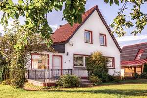 HORN IMMOBILIEN++ Burg Stargard, Einfamilienhaus mit Garage und geschlossener Veranda, Randlage – Die vollständige Adresse der Immobilie erhältst du vom Anbieter., 17094 Burg Stargard – Vorschaubild 4
