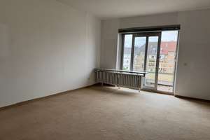 Bezugsfreie, sonnige Dachgeschoss-Wohnung  mit Aufzug + Sonnenbalkon im beliebten Flingern-Nord – 40235 Flingern Nord, Düsseldorf – Vorschaubild 9
